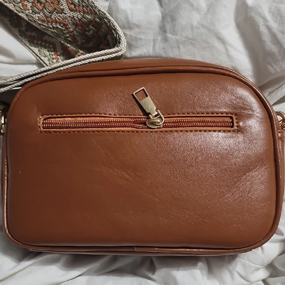 See Edit: New Without Tags. Beautiful Boutique, Woven Faux Leather Crossbody - Picture 2 of 3